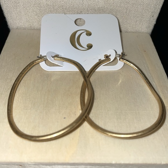 NWT gold tone, wavy large hoops - Picture 2 of 4